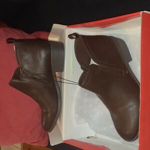 Elegant Brown Ankle Boots